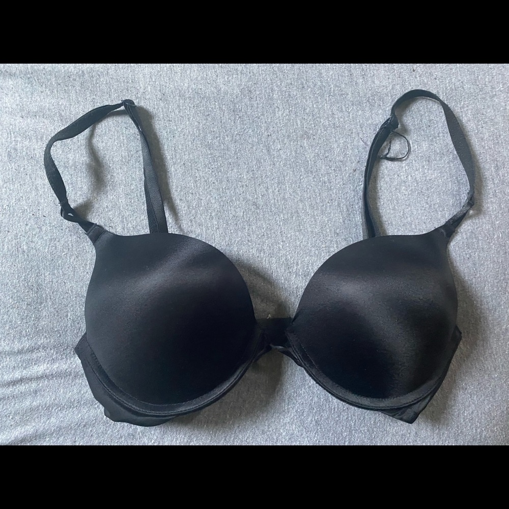 VICTORIA SECRET BOMBSHELL BRA